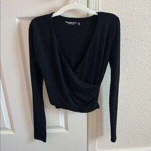 Abercrombie & Fitch women’s Black Wrap Top